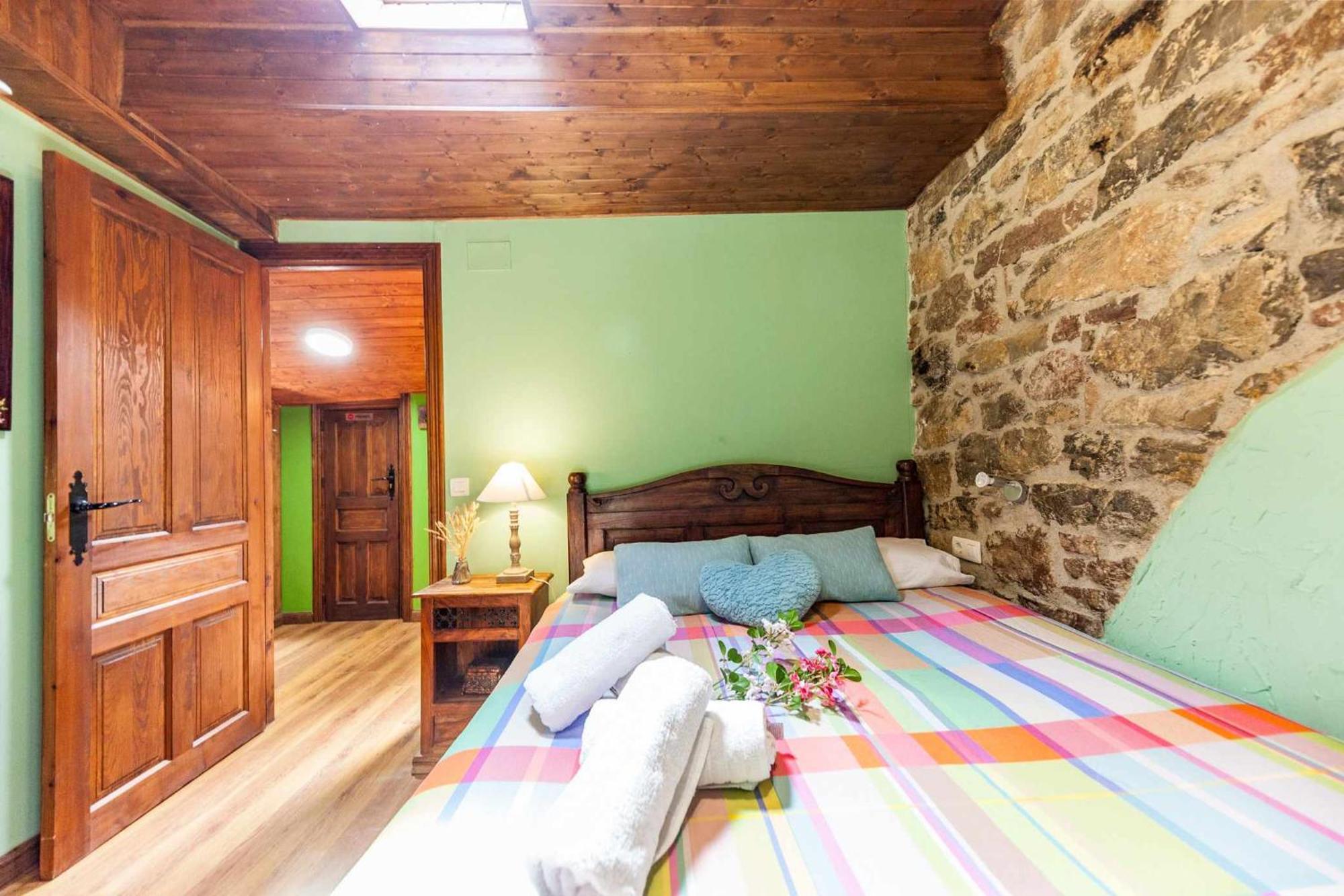 Appartement Montegrande Entorno Magico Rodeado De Montanas à La Plaza Extérieur photo